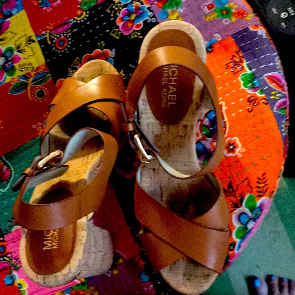 Michael Kors platform sandals. Size 7